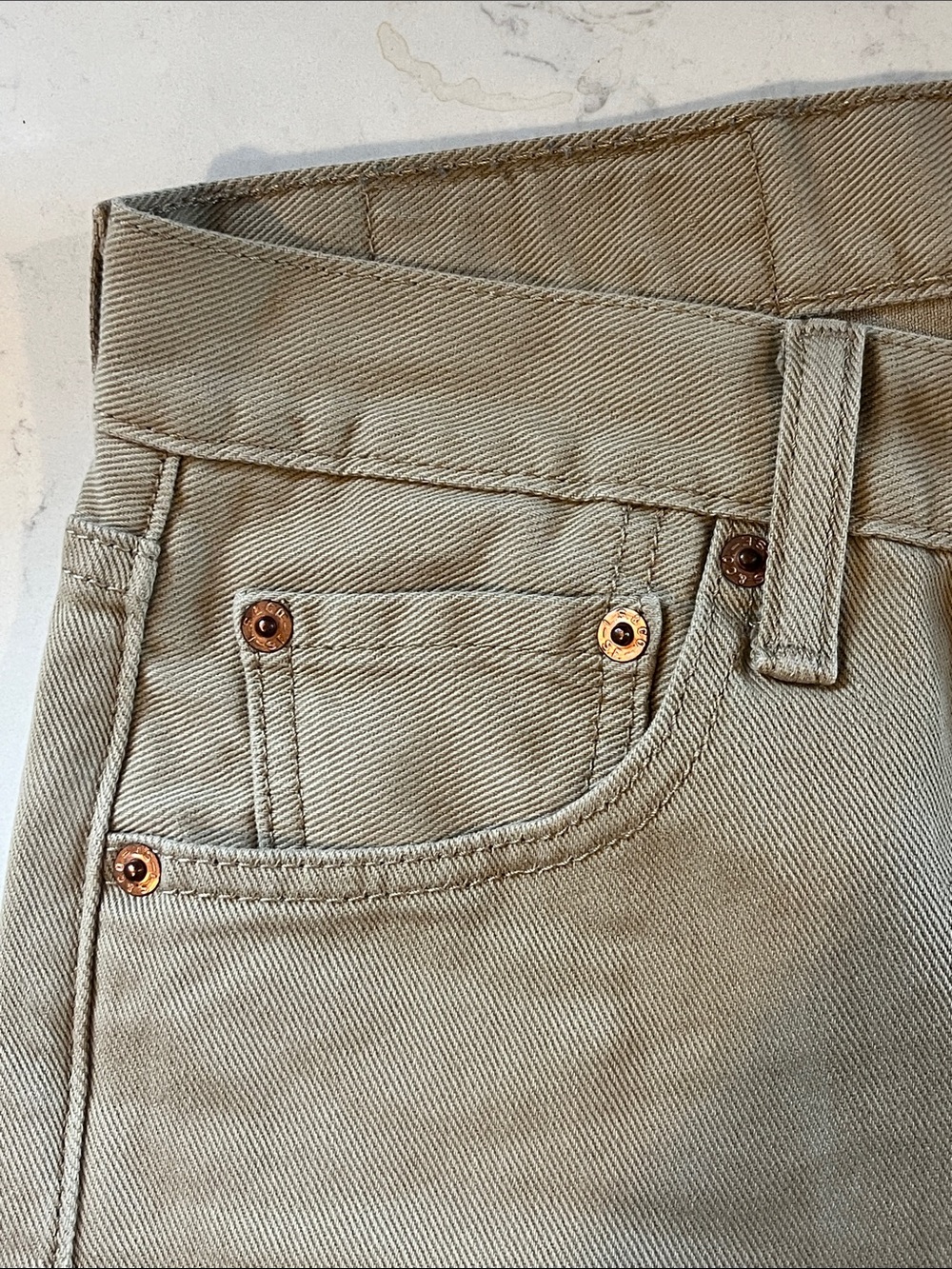 Levi’s 501 Straight Leg Denim Jeans Khaki Tan Size 28 x 32 RUNS SMALLER - Picture 3 of 8